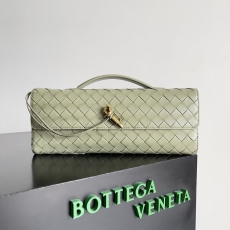 Bottega Veneta Clutch Bags